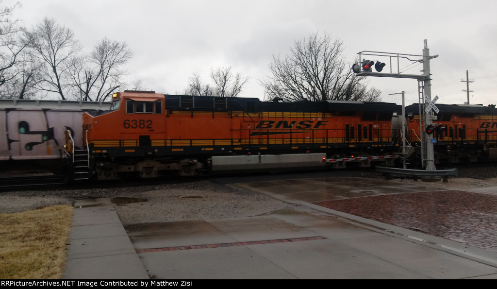 BNSF 6382